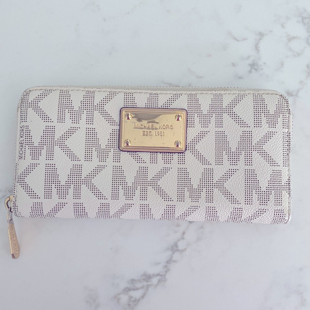 Michael Kors cream wallet. MK print.